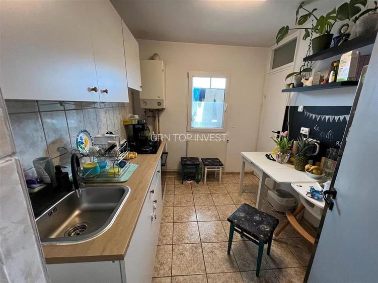 Vand apartament 2 camere cu balcon zona Dioda - 3