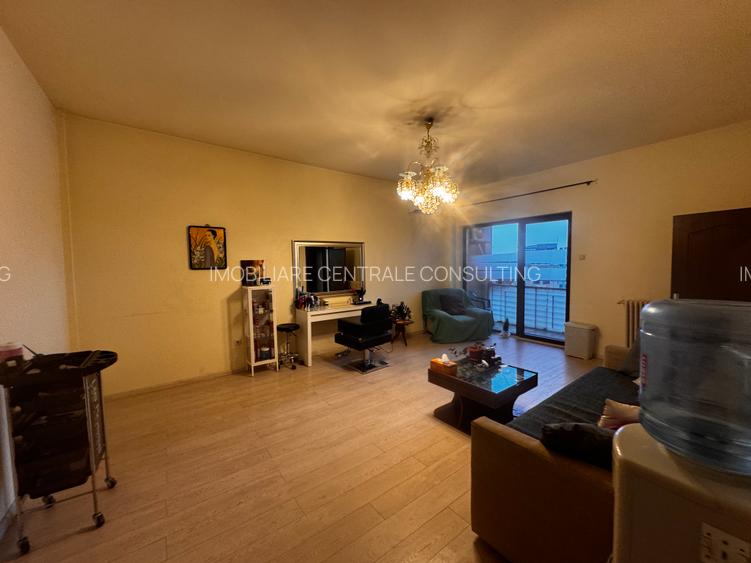 Apartament mare, luminos, 50 metri de metrou. - 2