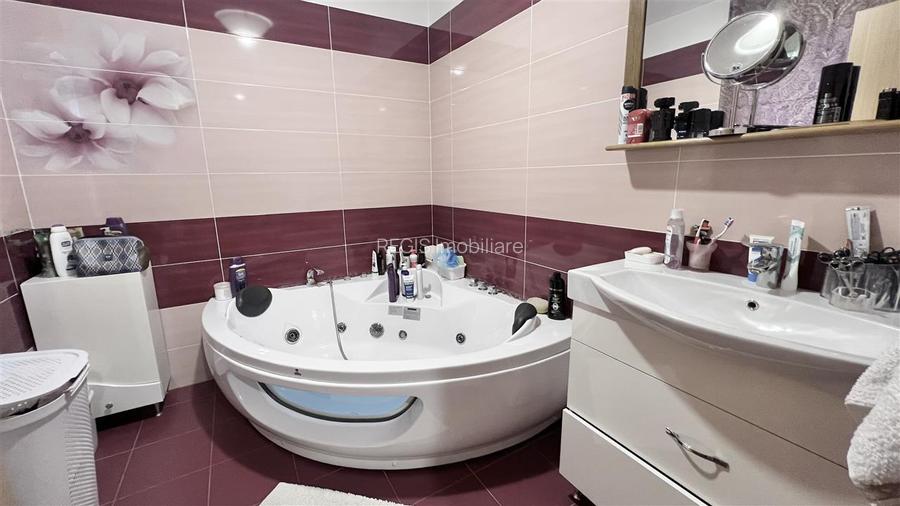 Casa individuala cu 5 camere, 270 mp, Tractorul - zona Coresi - 21