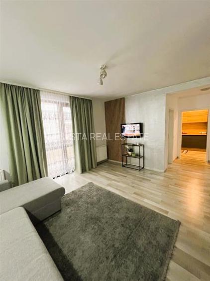 Garsoniera decomandata, mobilata si utilata, loc de parcare inclus. Zona Sanpetr - 2