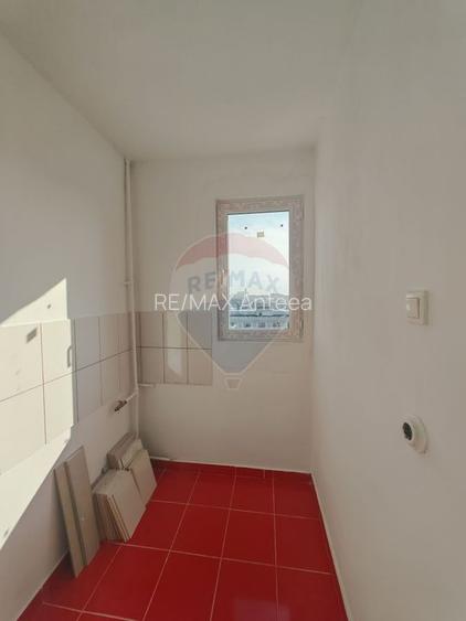 Garsoniera de vanzare metrou Favorit - 2