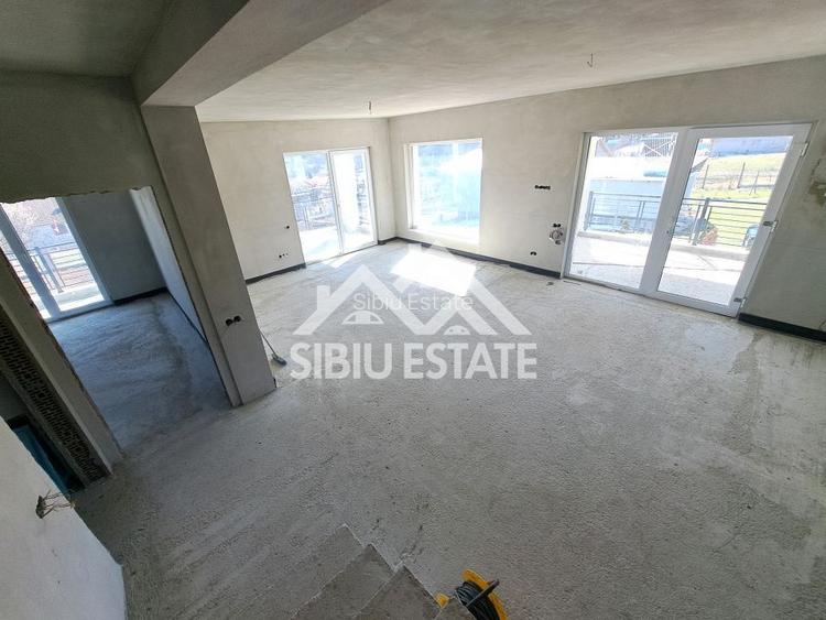 Casa Sibiu, Tocile teren 600, terase, garaj - 3