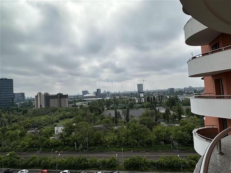 Bd.Expozitiei. PRIMA INCHIRIERE! 3 camere, mobilat. - 12