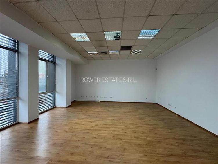 Spatiu Comercial,Clinica Medicala,Showroom,S+P+ET,situat in cartierul Dambul Rot - 13