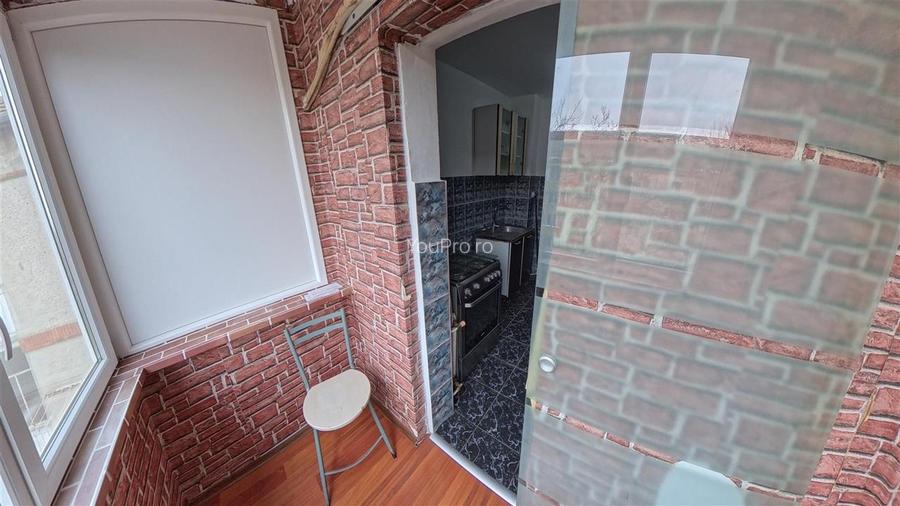 Apartament cu 2 camere decomandat etaj 4 zona Soarelui - 12