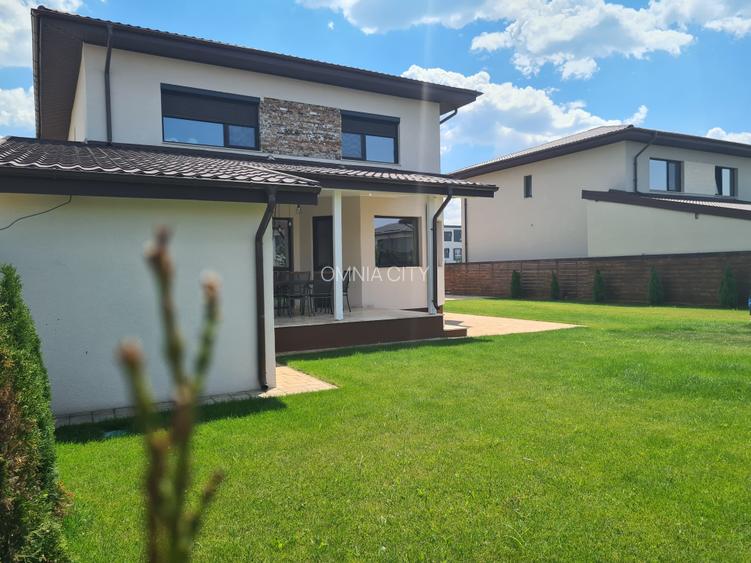 OMNIA-Proprietati alese! Casă la superlativ: curte mare, detalii  atragatoare. - 13