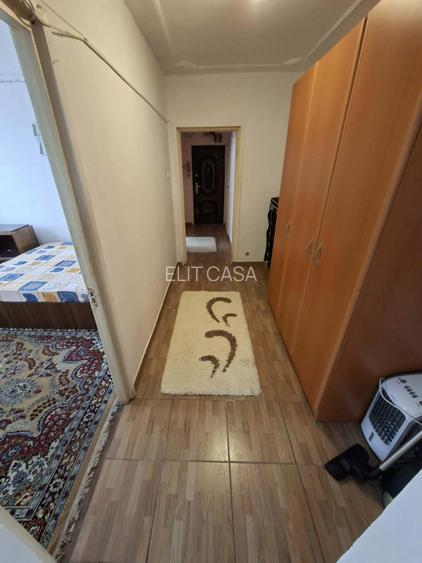 Apartament 3 camere, decomandat, zona Alexandru cel Bun - 4