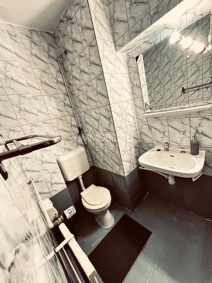 Bulevardul Unirii intersectie Strada Traian - 3 camere mobilat complet - 9