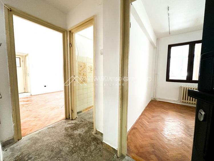 Apartament 3 Camere | Semidecomandat  | Zona Hermes - 6