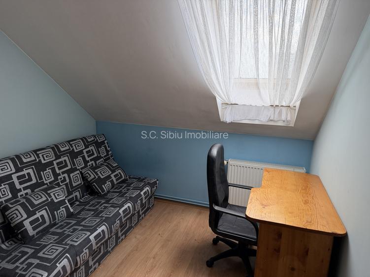 ap 4 camere mansarda spatios cedonia  doua baii - 11
