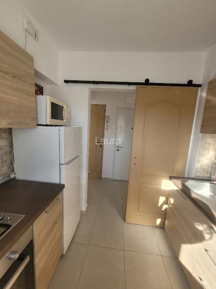 Proprietar, inchiriez apartament 3 camere, Calea Victoriei/ Amzei - 9
