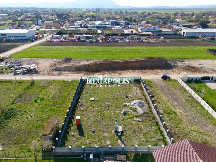 Teren intavilan | Autorizație de construcție + Avize | P + 2E + M - 4