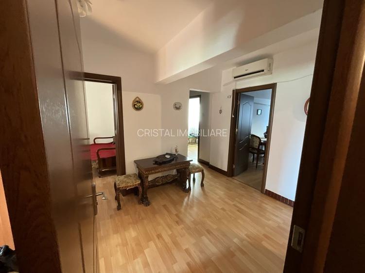 Apartament 4 camere decomandat, 2 băi, etaj 3, Șos. Alexandriei - 5