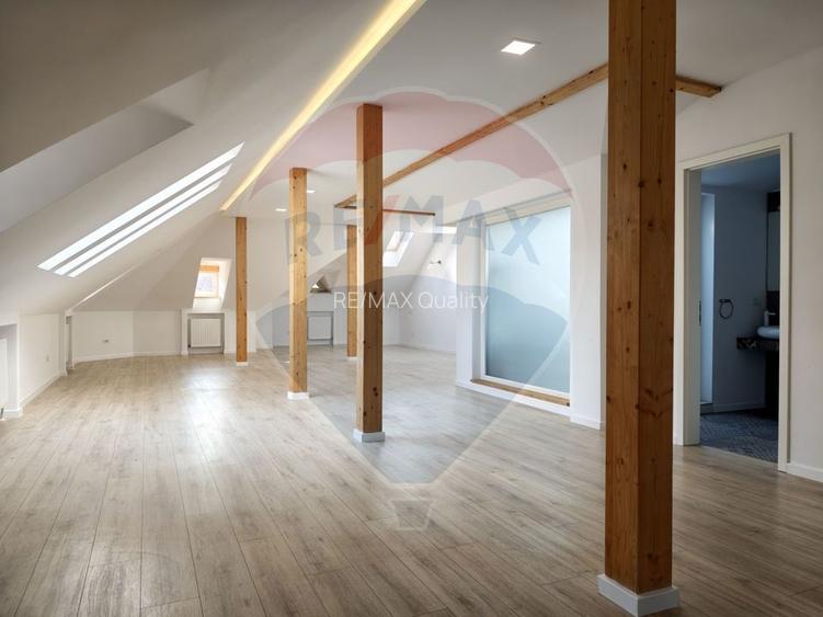 Casă / Vilă din perioada interbelică proaspăt renovată - 7