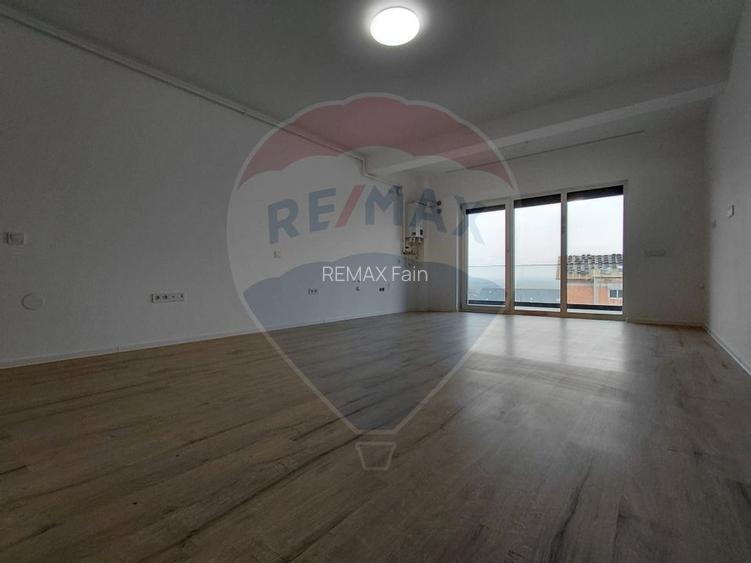 Studio de vânzare în DaVinci - 2