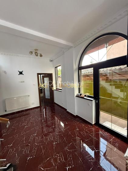 Vila de închiriat | Vitan | 7 Camere | Centrala | Curte Proprie - 3