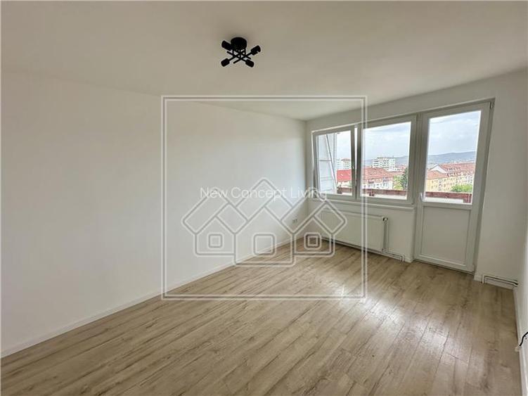 Apartament 3 camere, complet renovat situat intr-o zona buna - 14