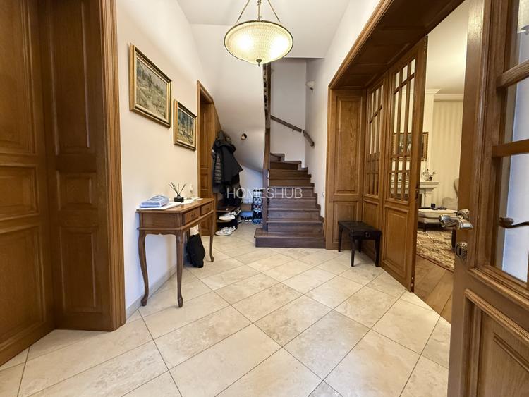 Vila ultracentrala cu piscina interioara, sauna si crama | Unirii - 35