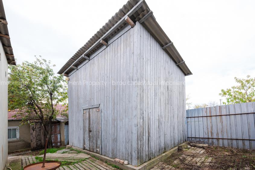 Gospodarie de vanzare in Tulucesti - 12