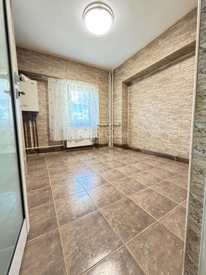 Vanzare 3 camere decomandat zona Nicolina - Pizza Nico - COMISION 0% - 19