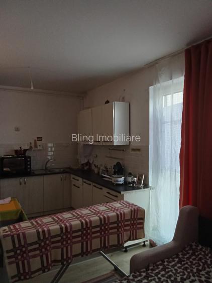 Apartament cu 2 camere, 38 mp, balcon, zona Razoare - 2