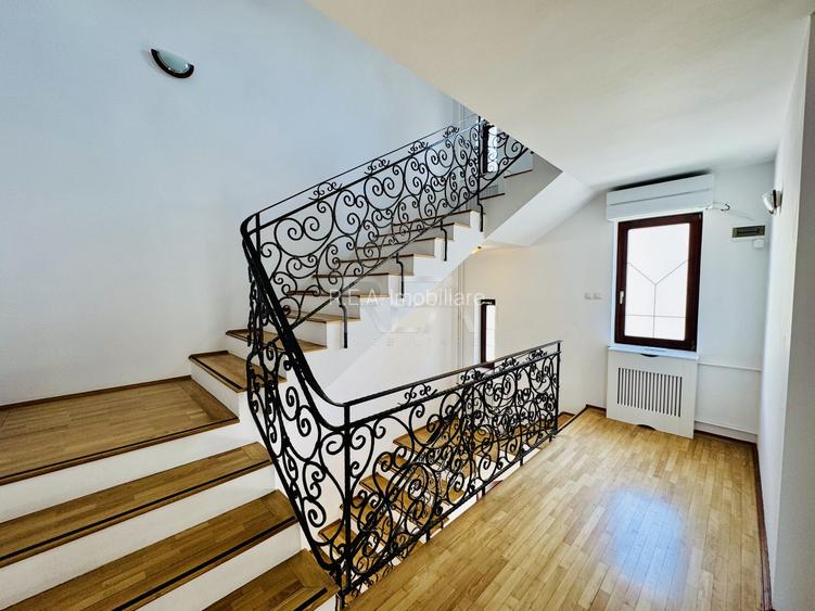 Vila reprezentativa vis a vis de Piata Floreasca, garaj, curte proprie - 11