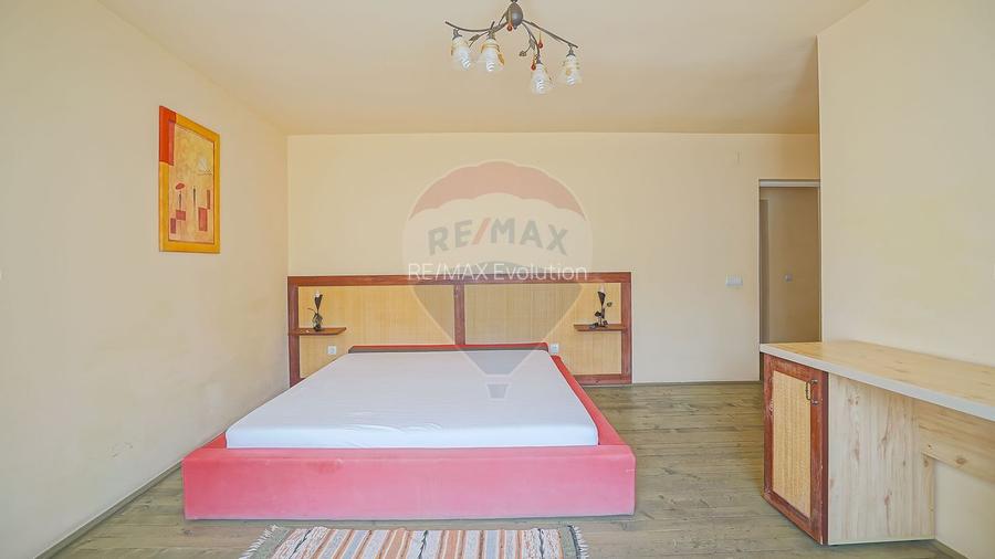 Pensiune de Vanzare in Moieciu de Sus | Comision 0% - 23