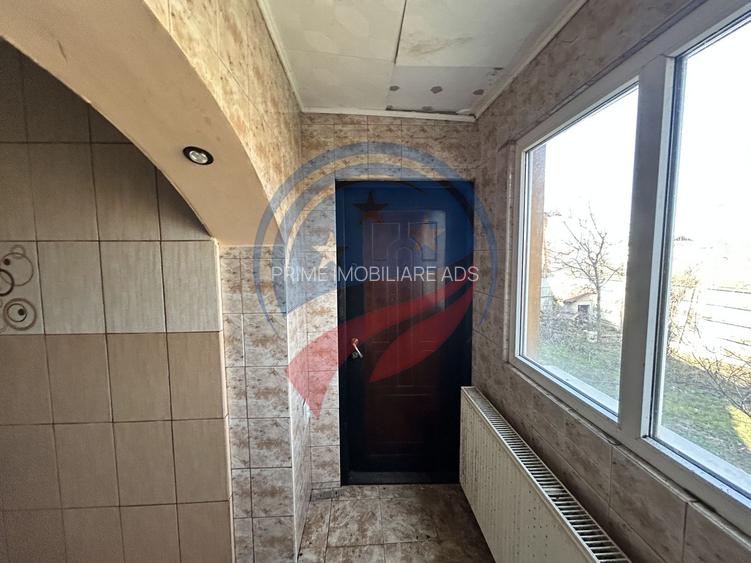 Vilă spațioasă D+P+E+M, 400 mp | Curte generoasă 400 mp | 3 intrări - 6