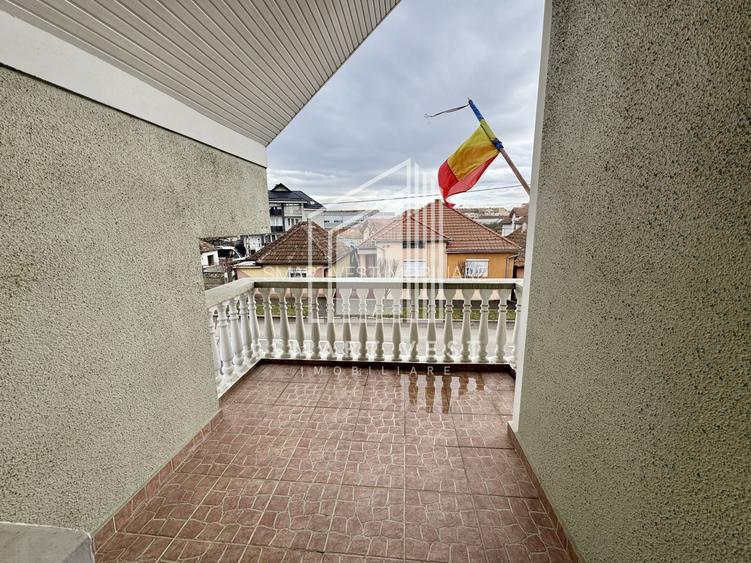 Casa spatioasa de vanzare | 275 mp (cu beci) | Zona Unio - 35