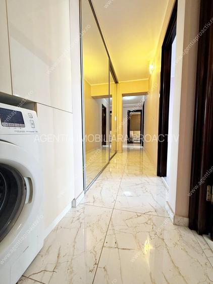 	Apartament cu 3 camere decomandat, la etajul 3, in cartierul Micro 20. - 7
