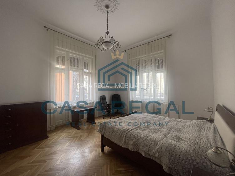 Apartament cu 2 camere ultracentral - 35