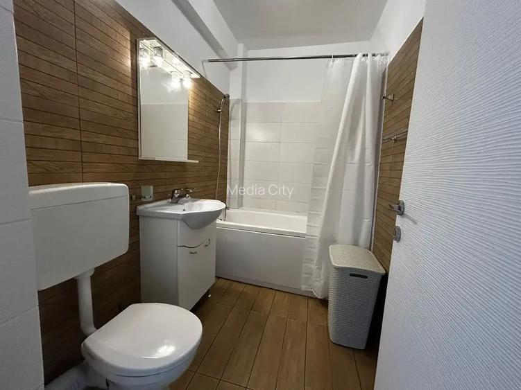 Garsoniera spatioasă de închiriat în zona Grand Arena - 14