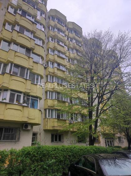 Inchiriez 3 camere mobilat/utilat , loc de parcare - Metrou Bucur Obor - 12