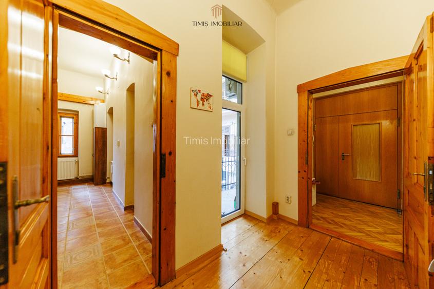 Apartament cu terasă și boxă, în Palatul Adolf Hanecker | Mal Bega - 43