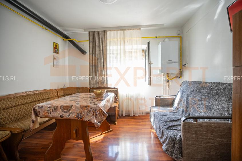 Apartament 2 camere de vânzare în zona Pod Butelii - Blocul SR - 18