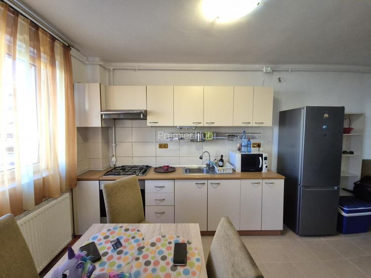 Apartament 3 camere, etaj 1, parcare, zona Florilor - 2