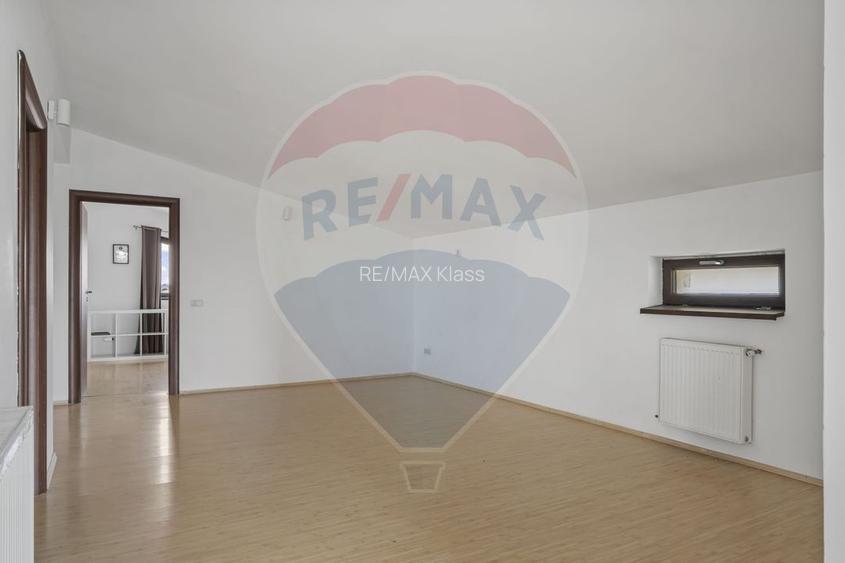 Casa individuala spatioasa cu 6 camere, cu gradina de 572 mp in Gulia - 18