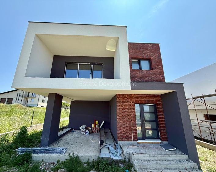 COMISION 0 - Casa individuala 4 camere 120 mp utili + GARAJ 467 teren - 7