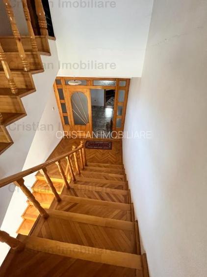 Super Pozitie ! Vila P+1+M zona Centrala 640mp construiti - 30