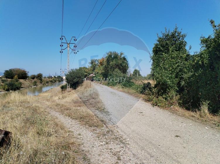 Teren 1,035mp Roznov / Strada Șes - 8