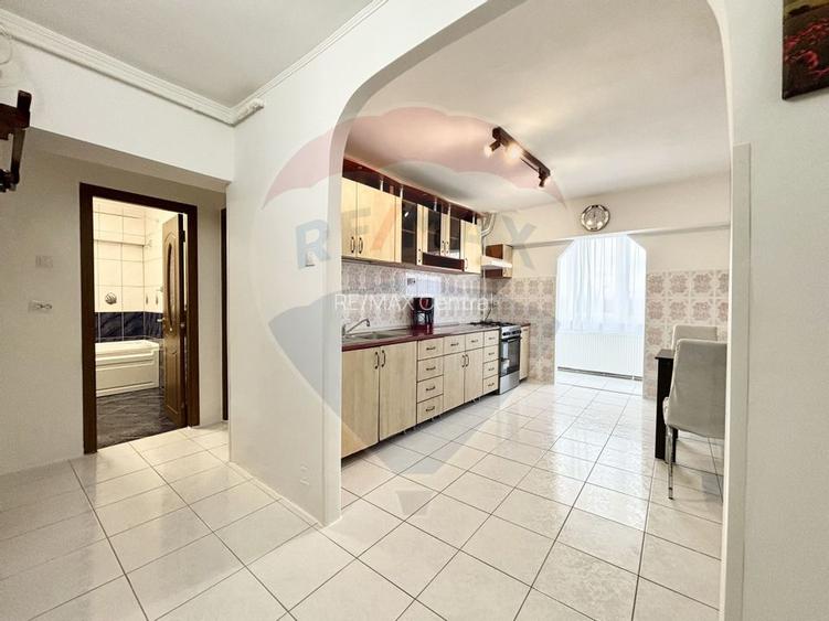 Apartament 2 camere de închiriat, Florilor Craiter, comision 0 - 11