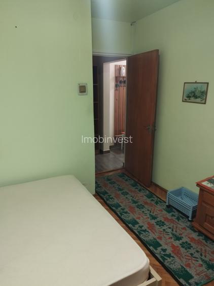 Inchiriez ap, cu 2 cam. in zona 7 Noi. - 4