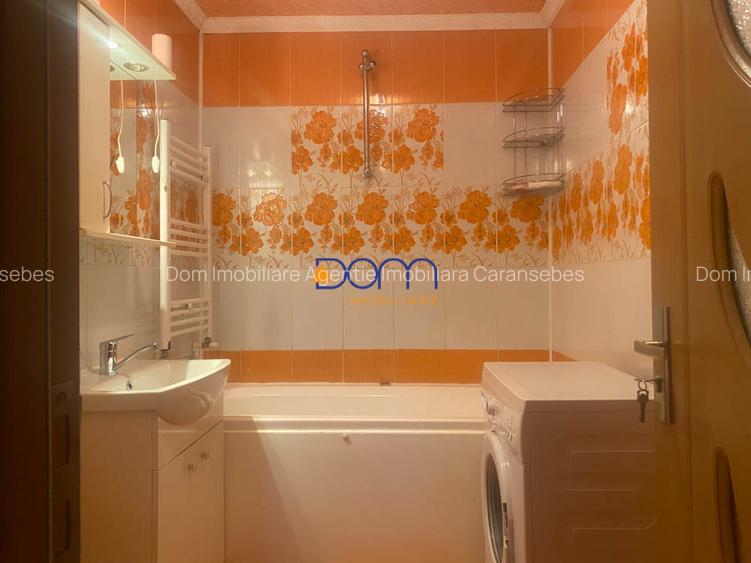 De vanzare apartament 3 camere decomandat, parter - 6