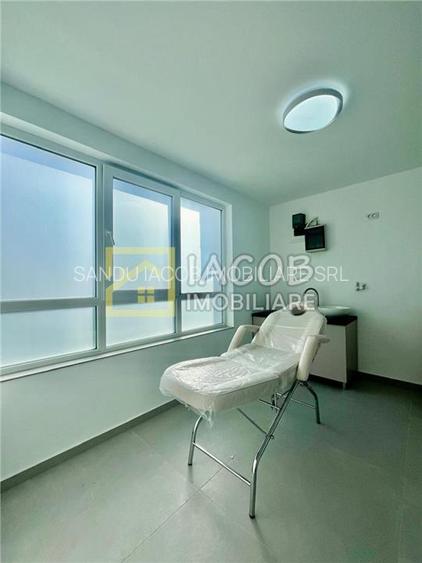 De inchiriat - Scaun/camera in incinta salonului, Zona Alecu Russo, Bacau - 7