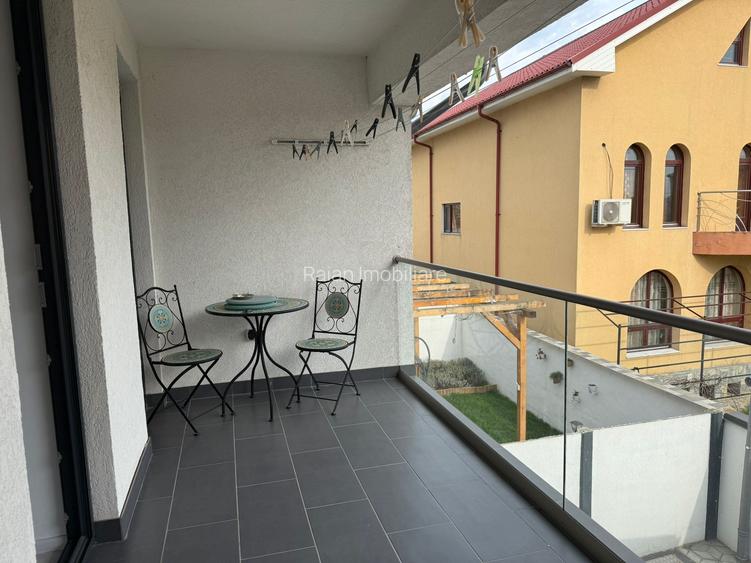 Vila cubista proiect deosebit, in Galati, zona Arcasilor, sup.teren 300mp - 14