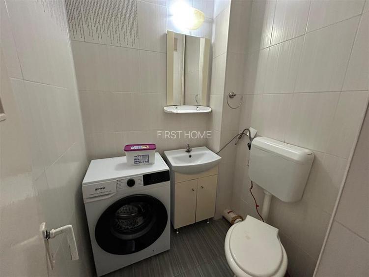 Apartament cu 3 camere de vanzare, zona Ceasul Rau. - 12