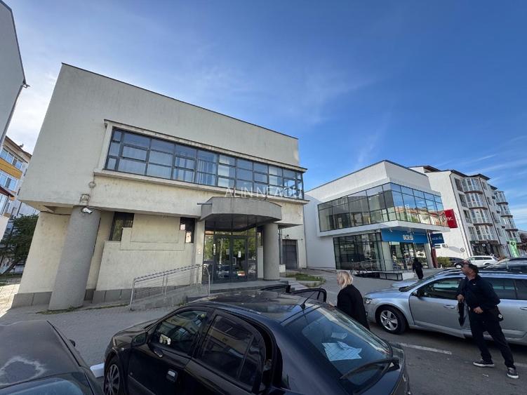 SPAȚIU COMERCIAL CENTRAL DE ÎNCHIRIAT ÎN ORAȘUL TITU - 2