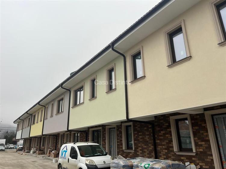 Casa in complex de case insiruite cu 5 camere - 4