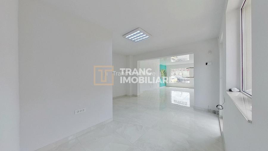 Spațiu comercial de 40 mp cu vitrina catre Calea Radnei cu parcari - 2