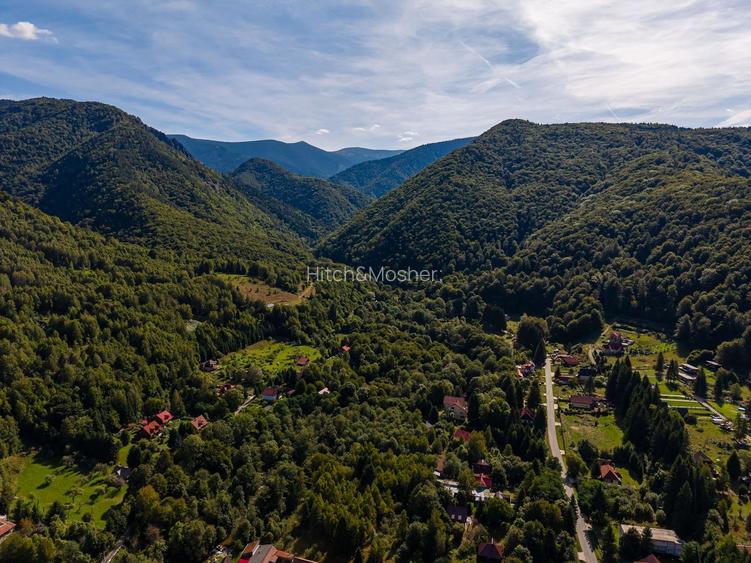 Pensiune de vanzare - Poiana Marului - Comision 0% - 35